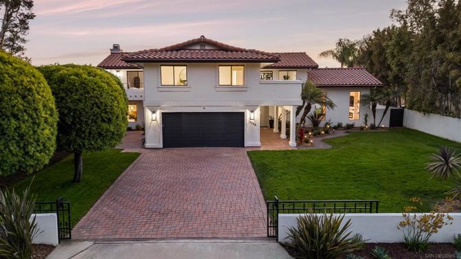 Attached, Backyard, Exterior, Facade, Mediterranean