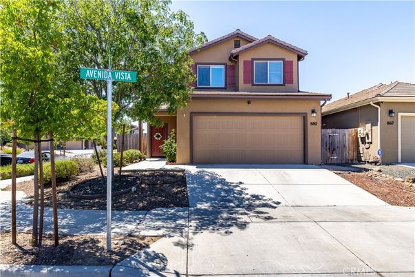Attached, Exterior, Facade, American Craftsman