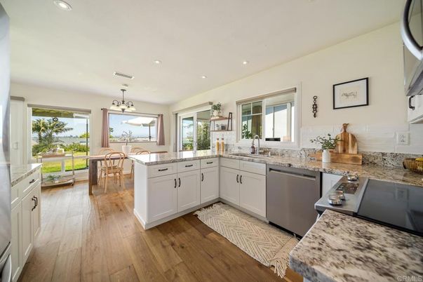 Dining room, Interior, Kitchen, Pendant Lights, Recessed Lighting, Wood Texture Flooring