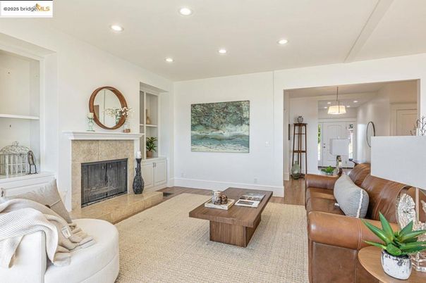 Fireplace, Interior, Living room, Pendant Lights, Recessed Lighting, Wood Texture Flooring