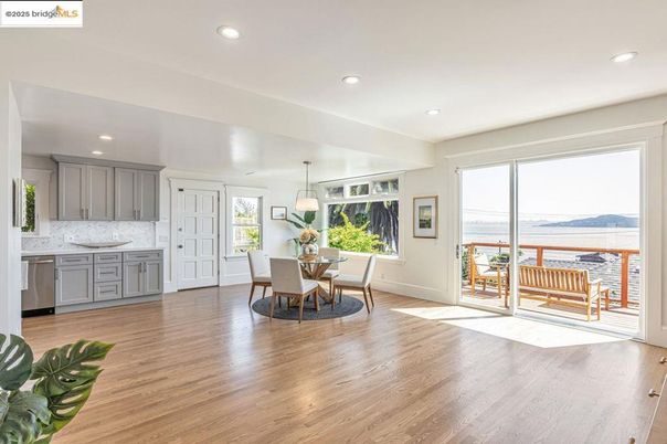 Dining room, Interior, Kitchen, Pendant Lights, Recessed Lighting, Wood Texture Flooring
