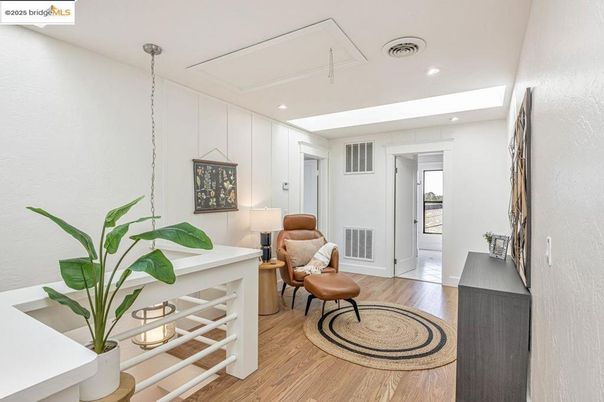 Interior, Pendant Lights, Recessed Lighting, Wood Texture Flooring