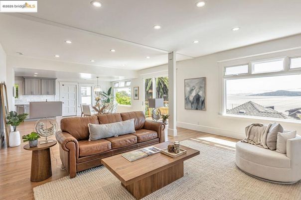 Dining room, Interior, Kitchen, Living room, Pendant Lights, Recessed Lighting, Wood Texture Flooring
