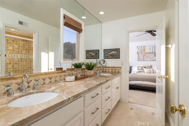 Bathroom, Bedroom, Dual Sink Vanities, Interior, Recessed Lighting