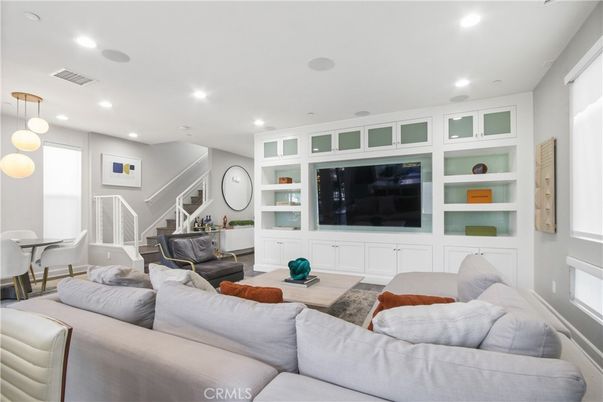 Dining room, Interior, Living room, Pendant Lights, Recessed Lighting