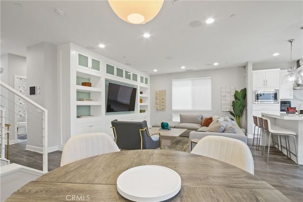 Dining room, Interior, Kitchen, Living room, Pendant Lights, Recessed Lighting, Wood Texture Flooring