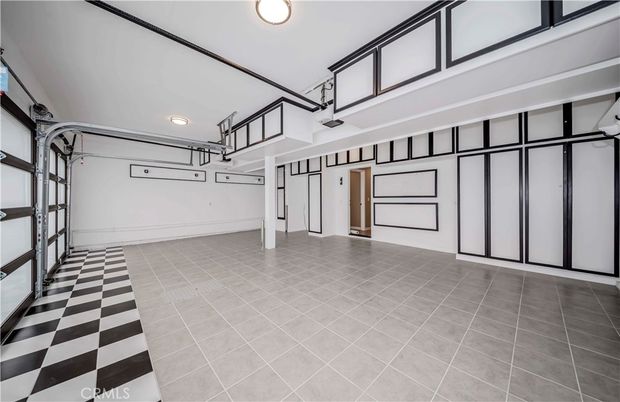 Garage, Interior, Recessed Lighting