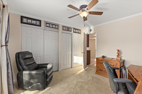 Home Office, Interior