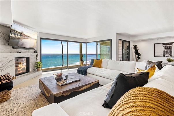 Fireplace, Interior, Living room, Water