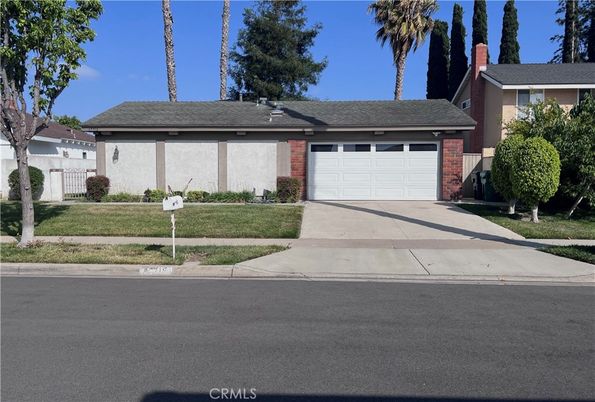 Attached, Exterior, Facade, Brick Facade, Ranch
