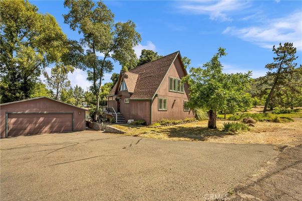 Backyard, Detached Garage, Exterior