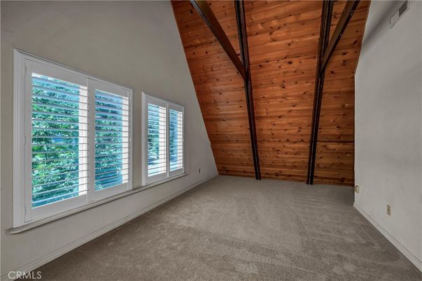 Empty room, Interior, Wooden Beams, Wooden Ceilings, Wooden Walls