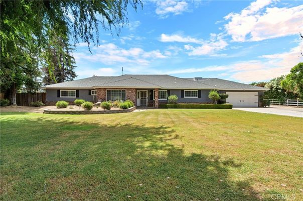 Attached, Backyard, Exterior, Facade, Brick Facade, Ranch