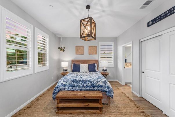 Bedroom, Interior, Pendant Lights, Wood Texture Flooring