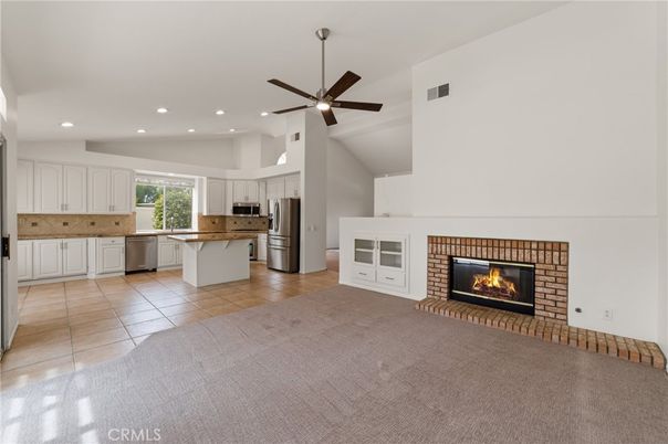 Fireplace, Interior, Kitchen, Recessed Lighting