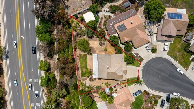 Exterior, Drone