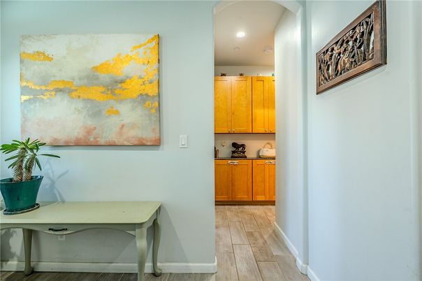 Interior, Recessed Lighting, Wood Texture Flooring