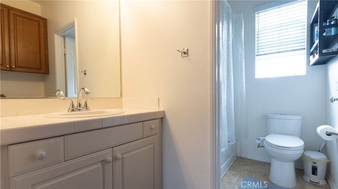 Bathroom, Interior, Tile Countertops