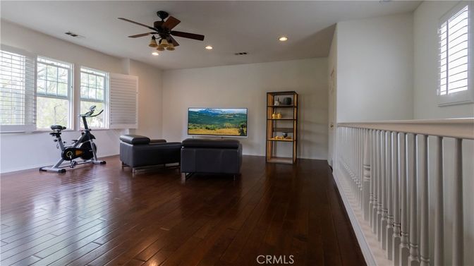Fitness Equipment, Interior, Recessed Lighting, Wood Texture Flooring