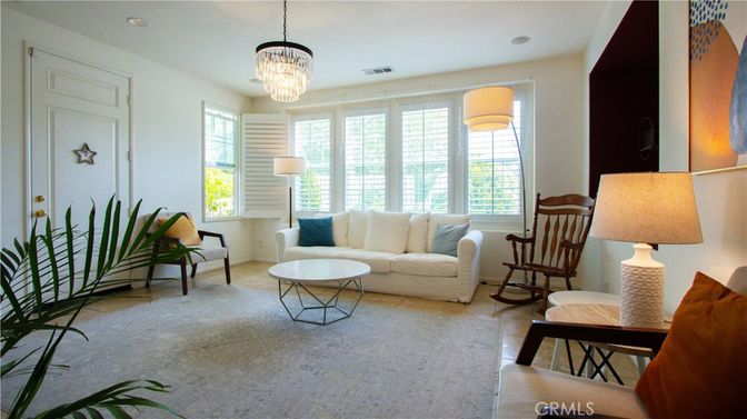 Chandelier, Interior, Living room, Recessed Lighting