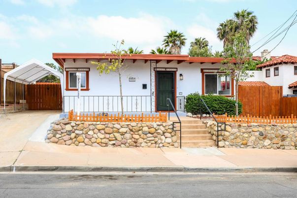 Exterior, Facade, Spanish Mediterranean