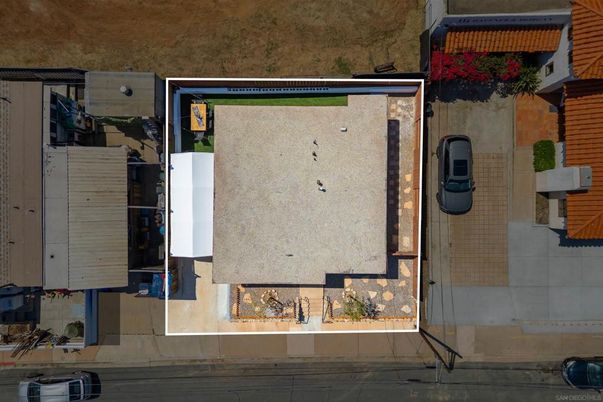 Exterior, Drone