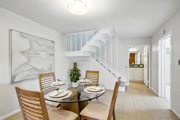 Dining room, Interior