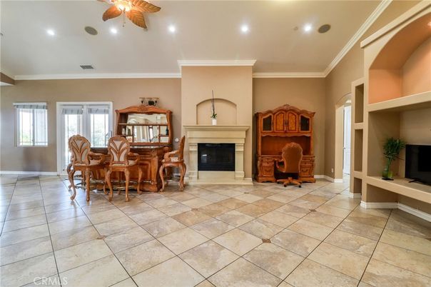 Fireplace, Interior, Recessed Lighting