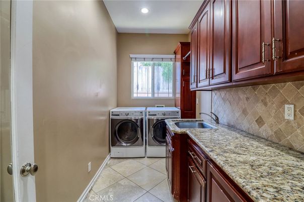 Interior, Recessed Lighting, Washer