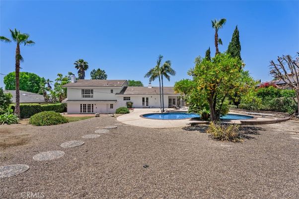 Backyard, Exterior, Pool
