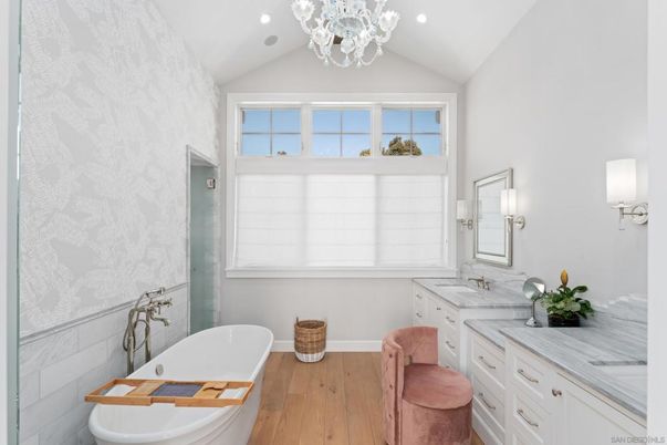 Bathroom, Chandelier, Free Standing Baths, Interior, Recessed Lighting, Wood Texture Flooring