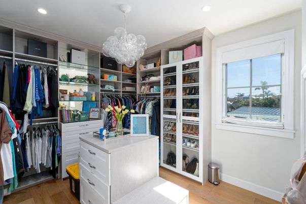 Chandelier, Interior, Recessed Lighting, Walk-in Closets, Wood Texture Flooring