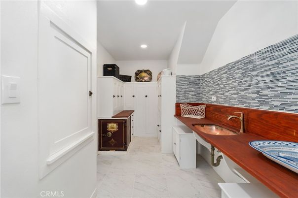 Bathroom, Interior, Marble, Recessed Lighting