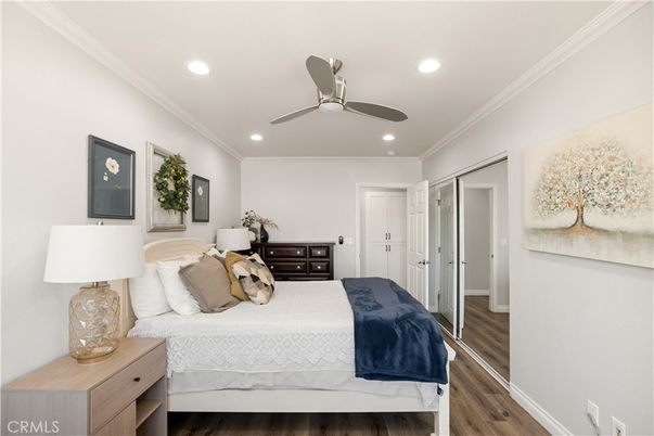 Bedroom, Interior, Recessed Lighting, Wood Texture Flooring