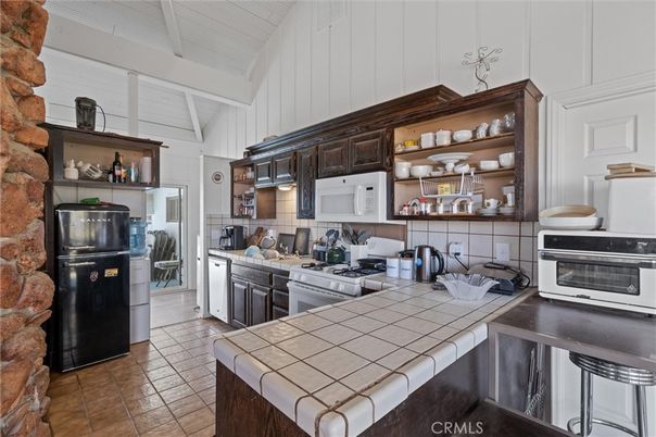 Interior, Kitchen, Tile Countertops