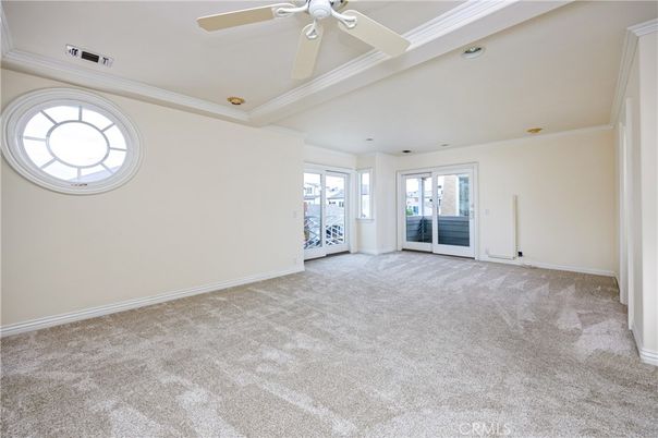 Empty room, Interior, Recessed Lighting