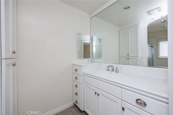 Bathroom, Interior, Recessed Lighting, Tile Countertops
