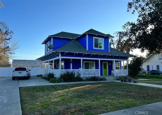Attached, Exterior, Facade, American Craftsman