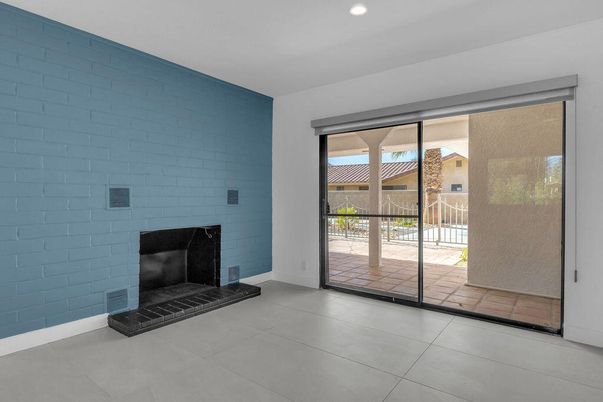 Fireplace, Interior, Recessed Lighting