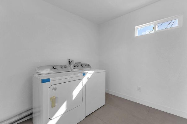 Interior, Washer