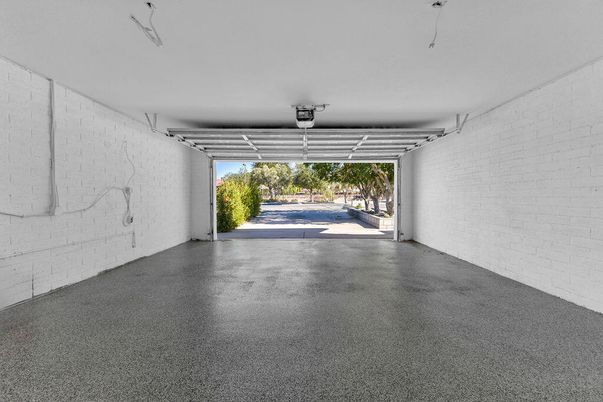 Garage, Interior, Stone Walls
