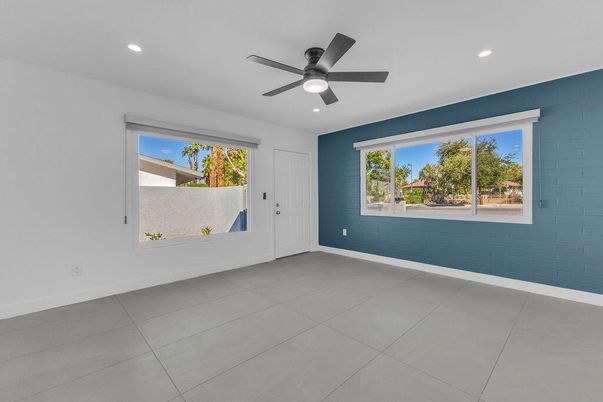 Empty room, Interior, Recessed Lighting