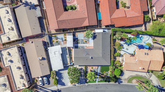 Exterior, Drone