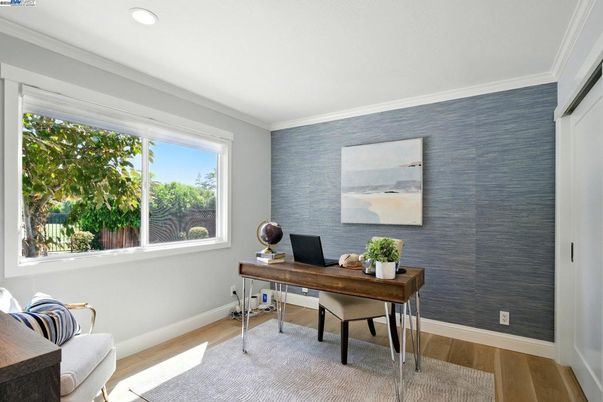 Home Office, Interior, Recessed Lighting, Wood Texture Flooring