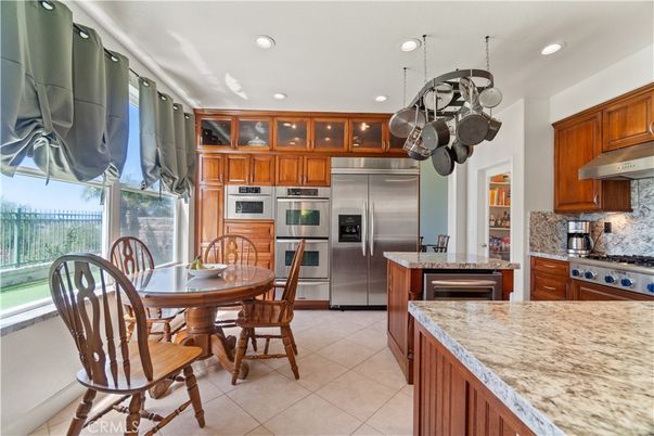 Dining room, Interior, Kitchen, Recessed Lighting, Stainless Steel Appliances