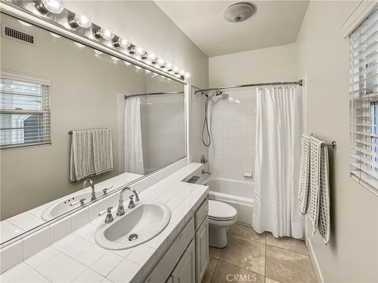 Bathroom, Interior, Tile Countertops