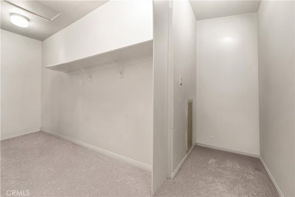 Empty room, Interior, Walk-in Closets