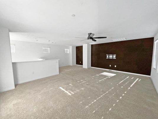 Empty room, Interior, Recessed Lighting