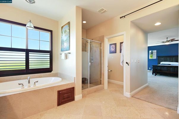 Bathroom, Glass Shower, Interior, Pendant Lights, Recessed Lighting