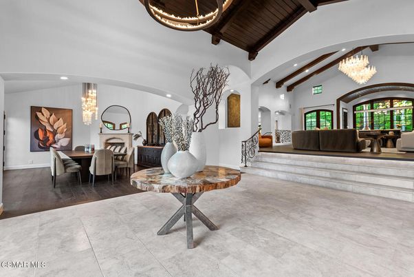 Chandelier, Dining room, Interior, Recessed Lighting, Wooden Beams, Wooden Ceilings